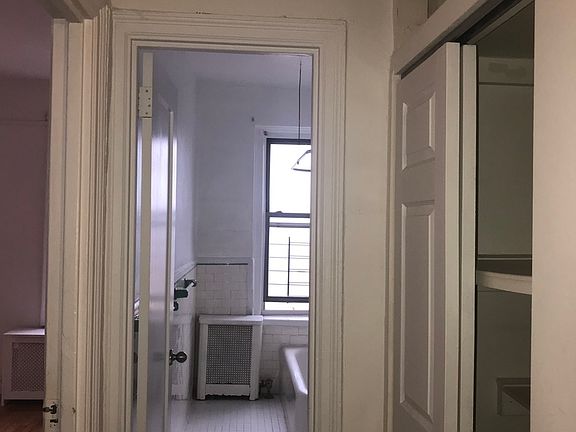 5th image of 3900 Greystone Ave #42C