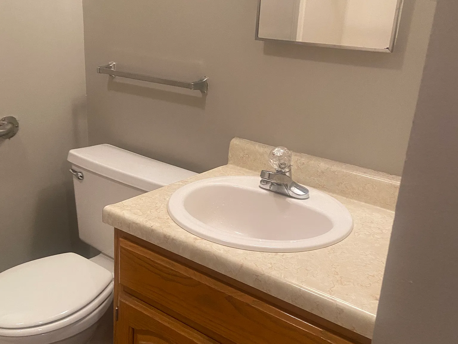 Southern Manor Apartments — Photo 3