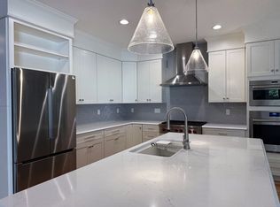 40 Village Cir #40, Guilford, CT 06437