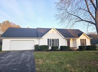 199 Schwarzkopf St, Bowling Green, KY 42104