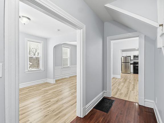 4th image of 7148 Kensington Ave
