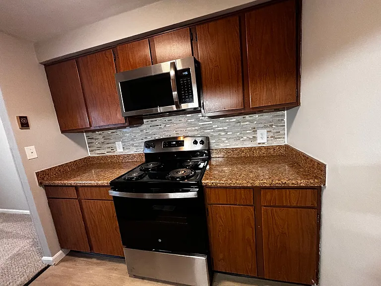 1276 Sanlor Ave #2 — Photo 16