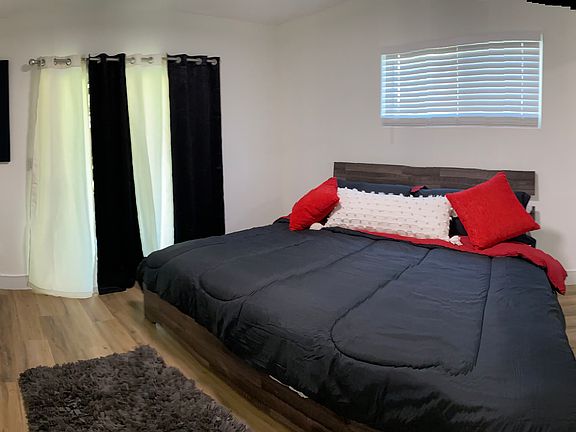5th image of 7901 Limerick Ave #10
