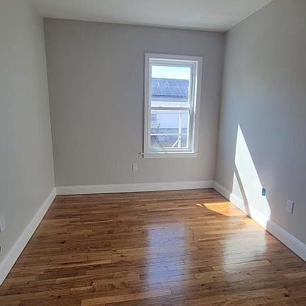 4th image of 167 Mulberry St