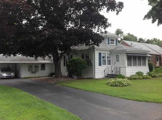4 Thompson Ct, Rensselaer, NY 12144