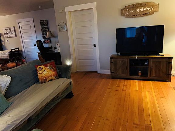 5th image of 409 E Patit Ave