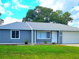 690 Colchester Ave, Deltona, FL 32738