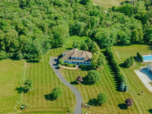 115 Dogwood Ct, West Jefferson, OH 43162