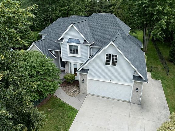 2nd image of 43 E Pinelake Dr