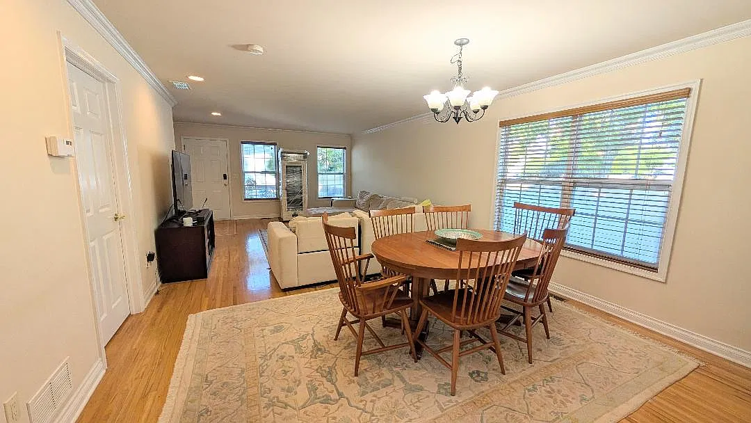 3 bed, 1.5 bath, $3,975 — Photo 4