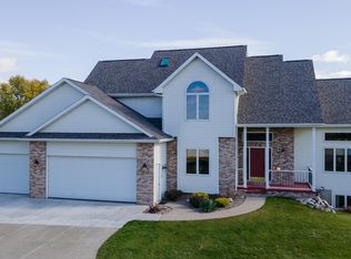 N2852 Ziegler Ct, Appleton, WI 54913