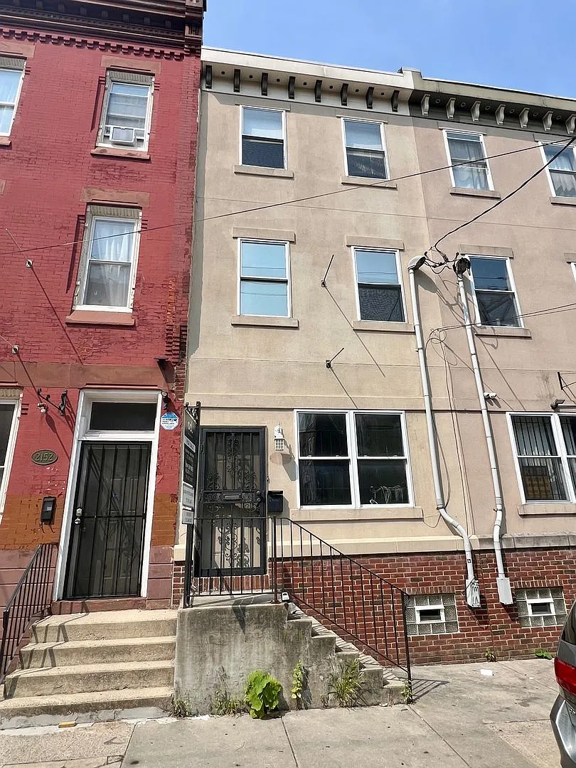 Stunning 6-Bedroom Townhome Steps Away From Temple! Available Now! Rent Special - One Month Free ... — Photo 1