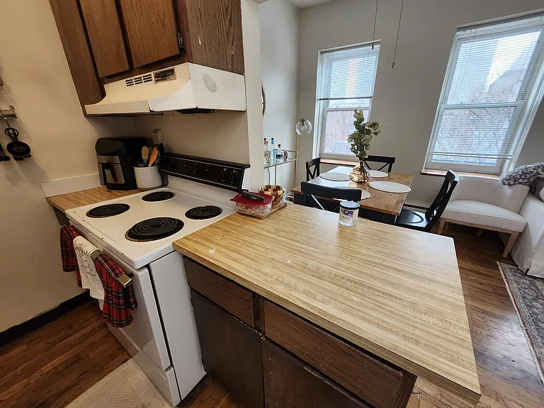 27 Garden St #10 — Photo 4