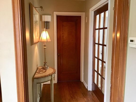 2nd image of 474 W Breckenridge St