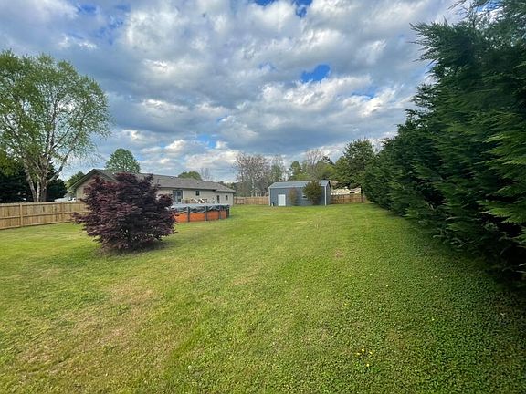 5th image of 10550 Hunter Trace Dr