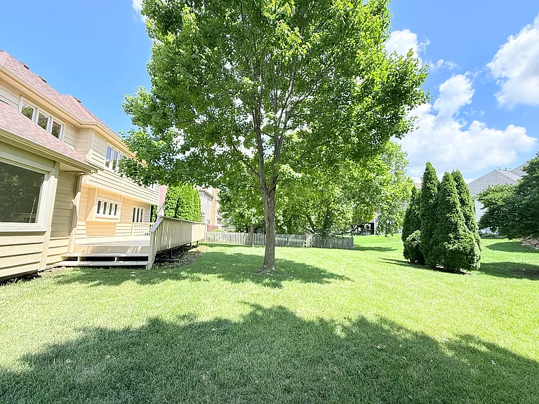 2318 River Woods Dr — Photo 33