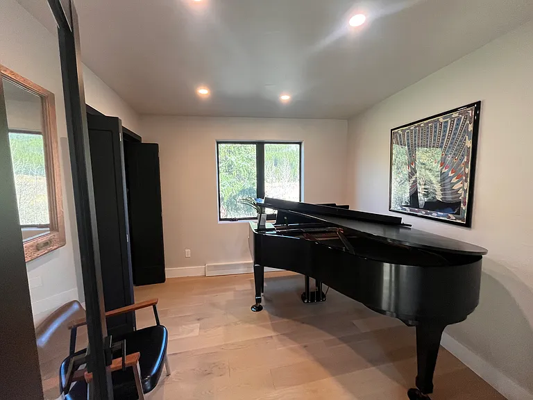 Main Bedroom #3/Office