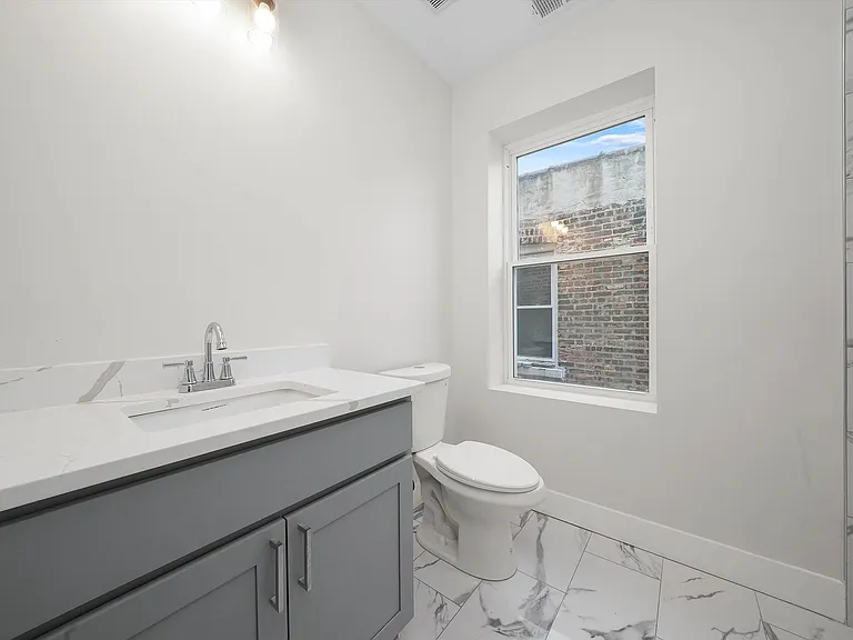 1628 S 50th Ave #3 — Photo 3