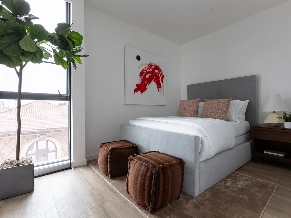 4575 Santa Monica Blvd #301
