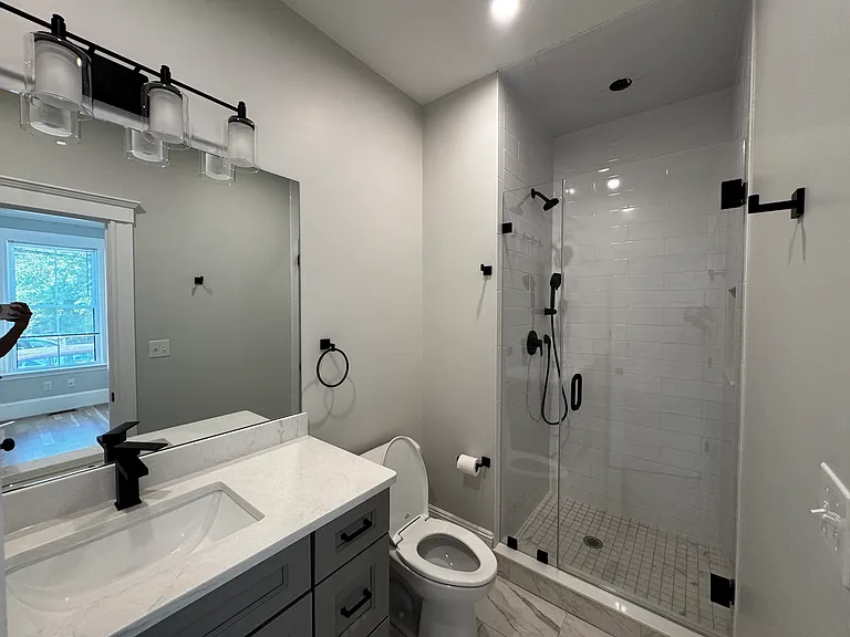 168-170 Webster Ave #1 — Photo 11