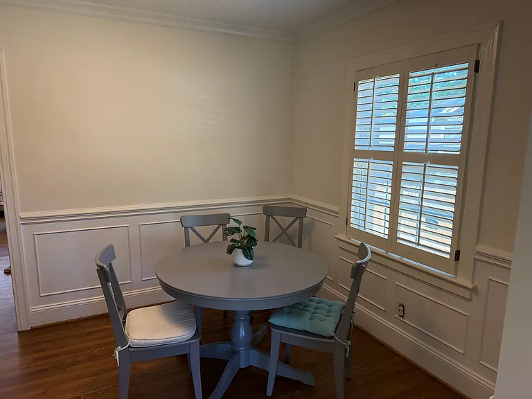 Tranquil Ave — Photo 19