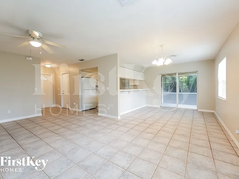 774 Bell Blvd S — Photo 4