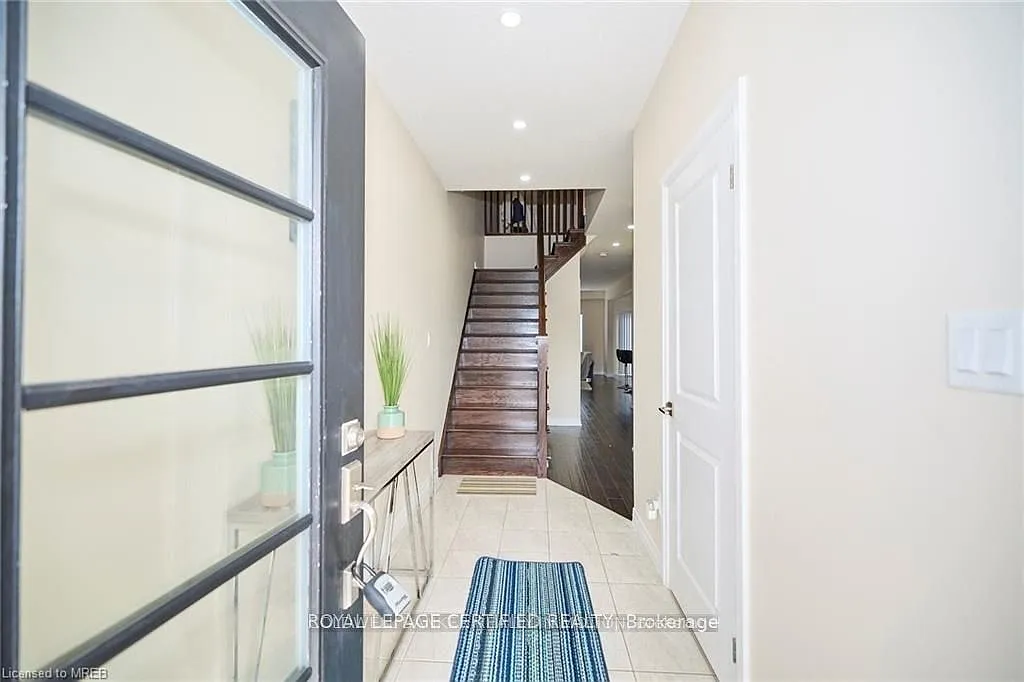3 bed, $2,600 — Photo 3