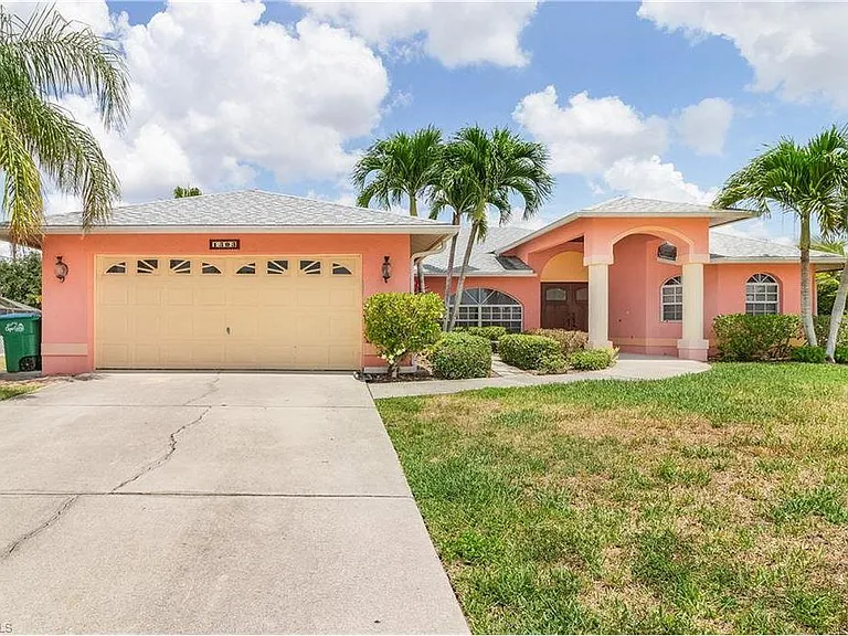 1303 SW 43rd Ln — Photo 1
