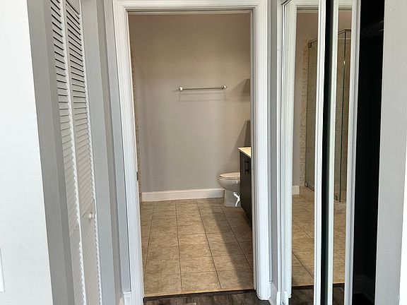 2nd image of 2409 Main St Unit 406