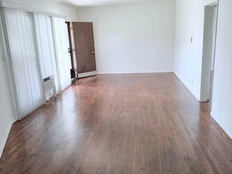 1224 N Crescent Heights Blvd — Photo 1