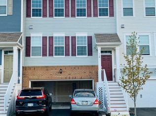 114 Admiral Ln, Warrington, PA 18976