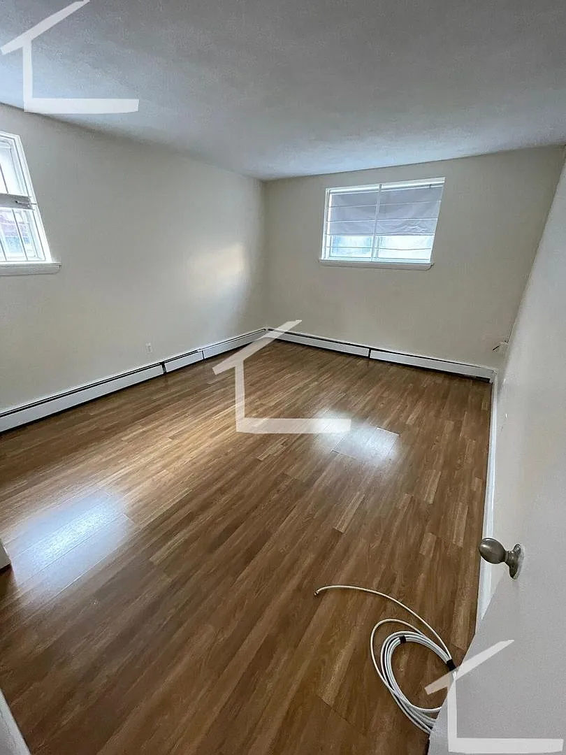 Amazing apartment in Allston — Photo 3