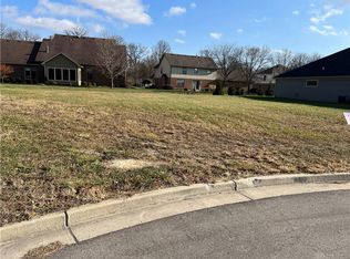 129 Deeter Dr, Englewood, OH 45315