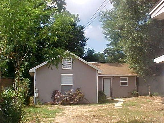 5th image of 2415B Emily St