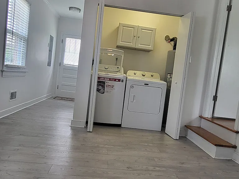 LAUNDRY AREA