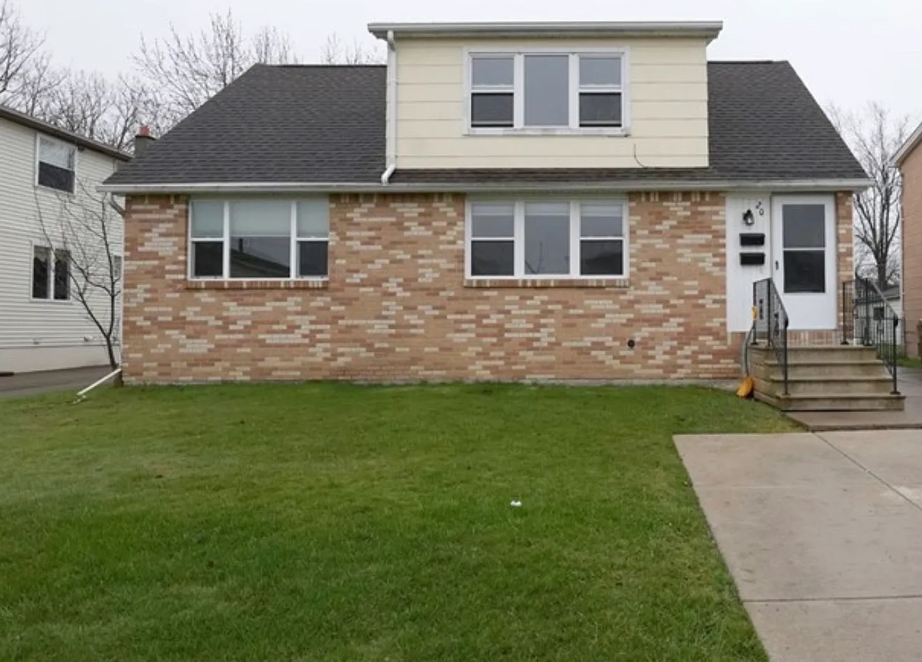 2 bed, 700 sqft, $1,350 — Photo 1