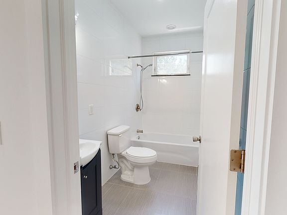 2nd image of 1315-17 N 16th St #2