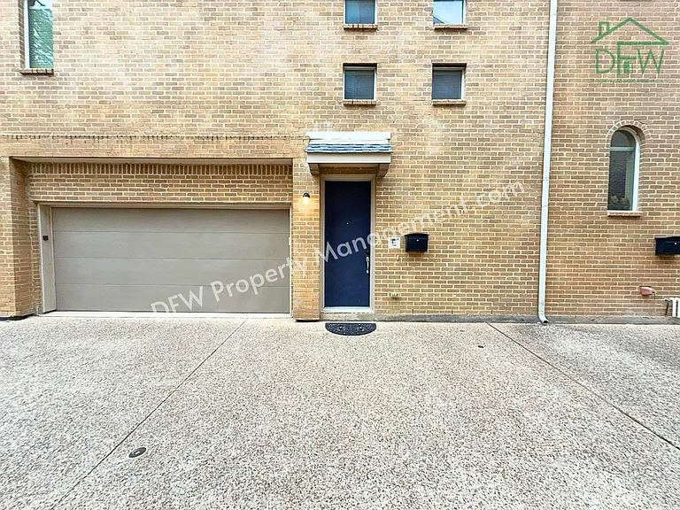 4317 Cedar Springs Rd #E — Photo 1