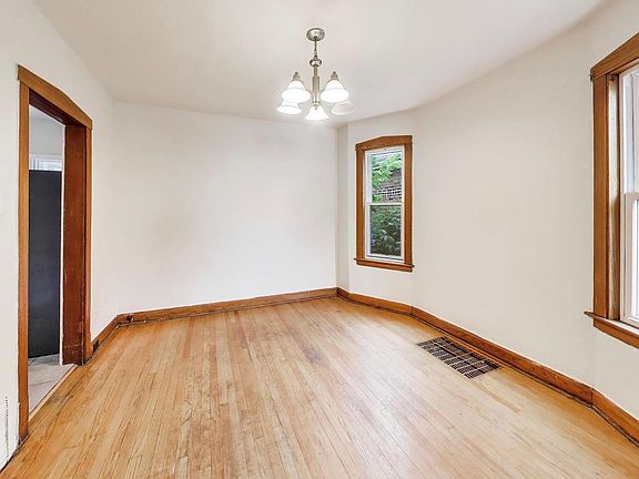 5th image of 2728 N Major Ave