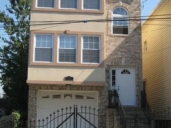 939 Lake St, Newark, NJ 07104