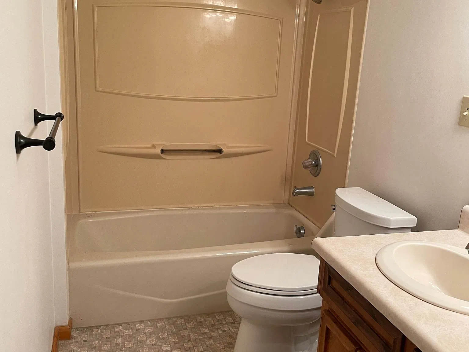 7282 Shawnee Rd — Photo 4