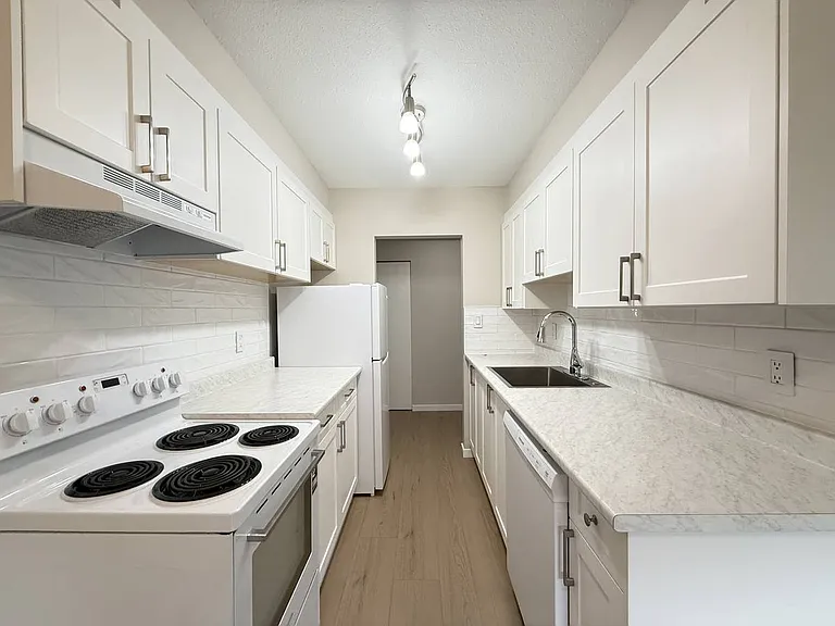 600 Smith Ave — Photo 17