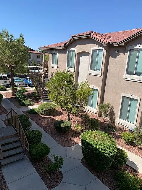 2305 W Horizon Ridge Pkwy #3123