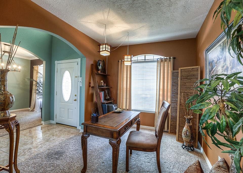 Beautiful Entry Way 