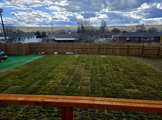 114 E 7th St, Lind, WA 99341