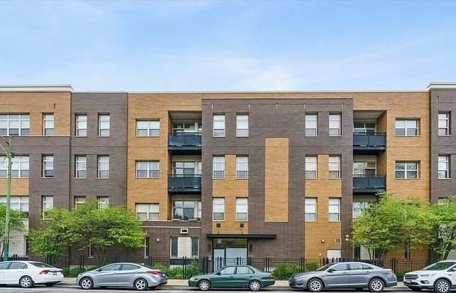 1st image of 2951 N Clybourn Ave Unit 302