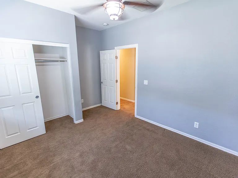 18815 E Swan Dr — Photo 38