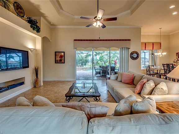 5th image of 2909 SW 39th St