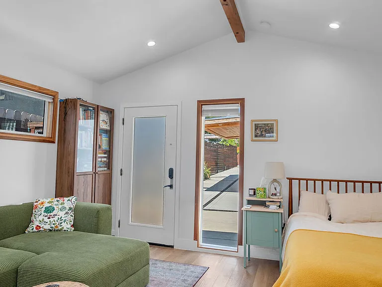 5114 Miriam St — Photo 4