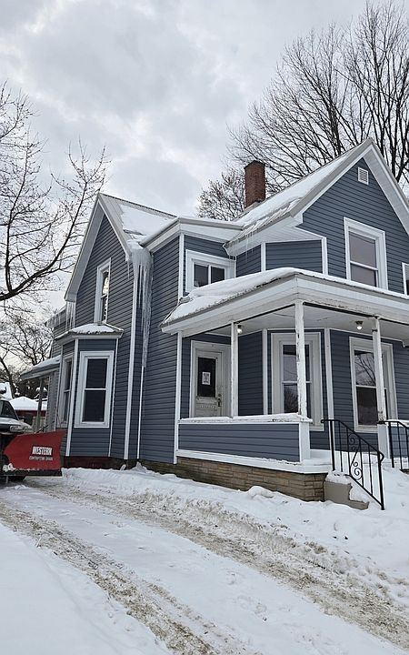 1st image of 1023 W 21st St
